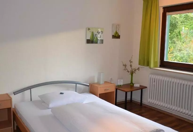 Пансион Landgasthof Wallburg