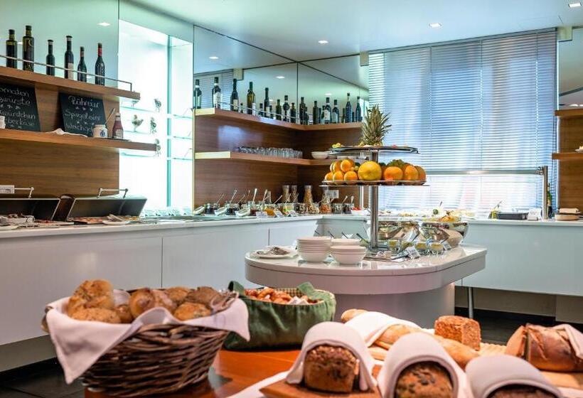 ペンション Zeller Hotel+restaurant