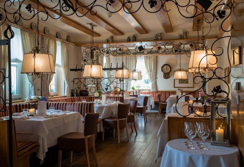 ペンション Zeller Hotel+restaurant