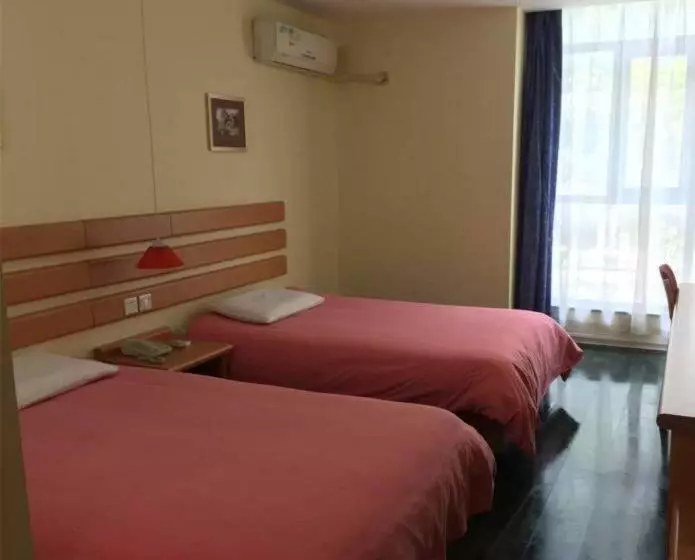 בית מלון כפרי Home Inn