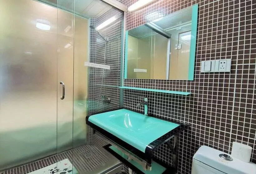 Hotel Shaoxing Laotaimen Luxun Native Place Youth Hostel