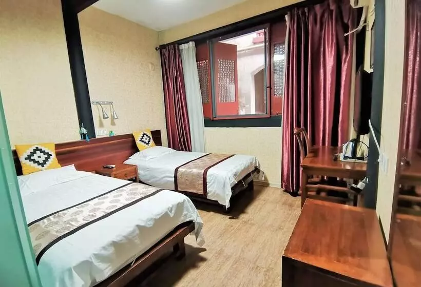 Hotel Shaoxing Laotaimen Luxun Native Place Youth Hostel