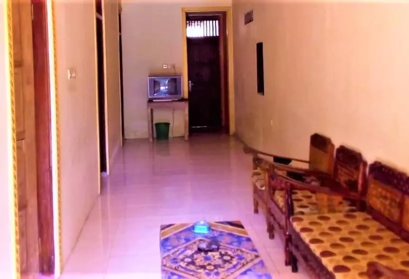 Retkeilymaja Homestay Lolita