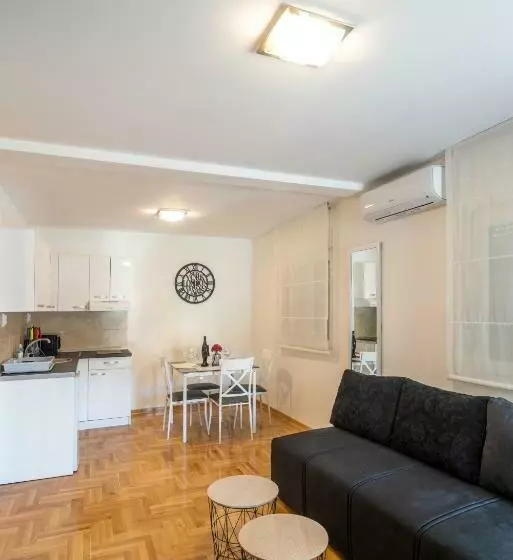 Apartmani Central 7 & Free Parking