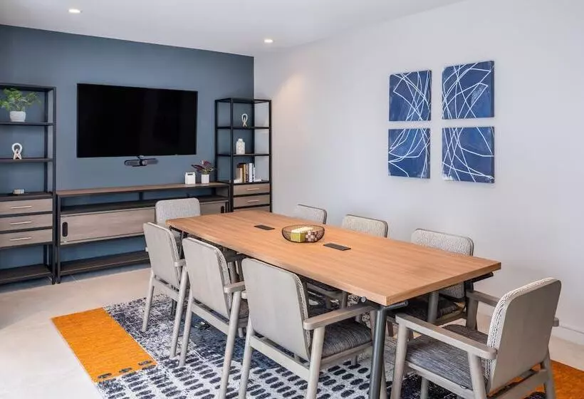 هتل Atwell Suites Miami Brickell By Ihg