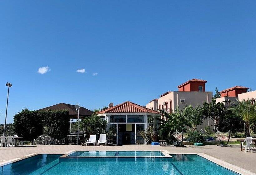 هتل Celebi Garden