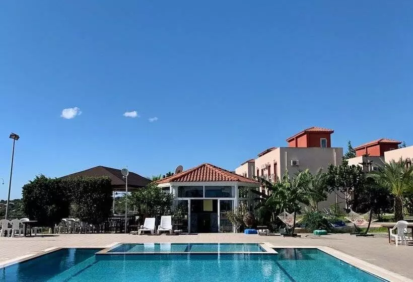 هتل Celebi Garden