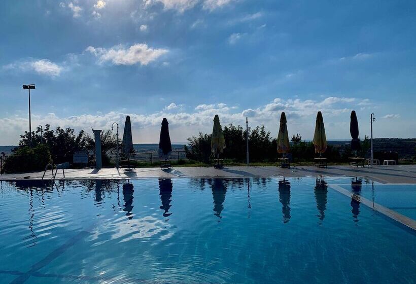 هتل Celebi Garden