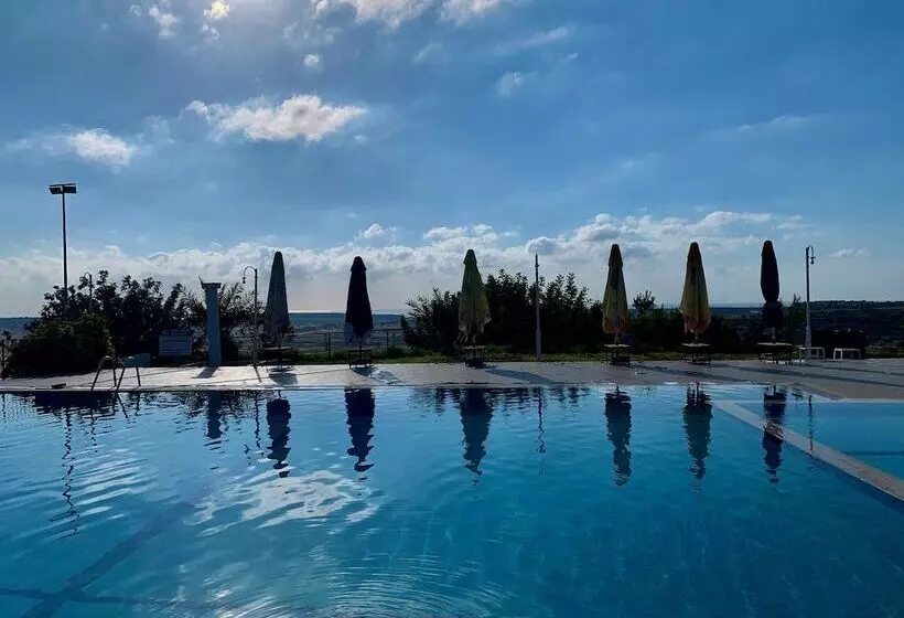 هتل Celebi Garden