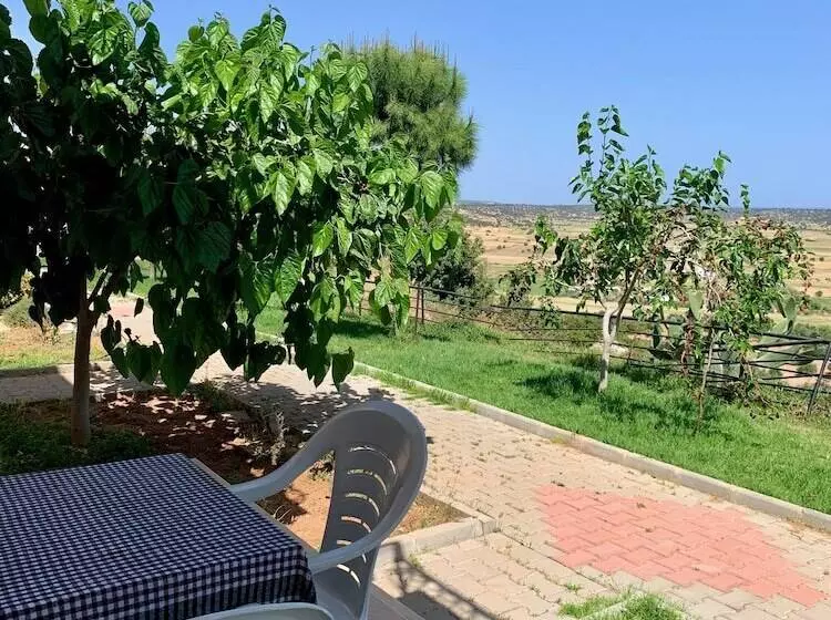 هتل Celebi Garden