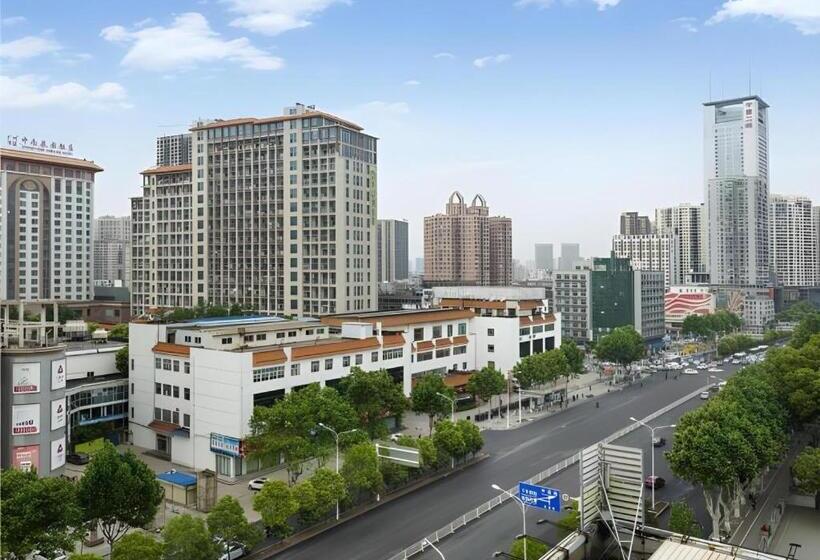 酒店 City Comfort Inn Wuhan Dream Times Baotong Temple Metro Station