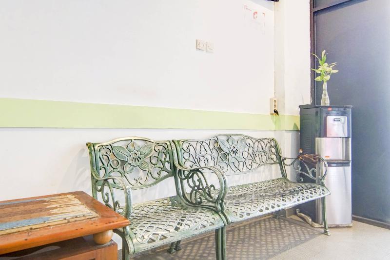 Hotel Cosmo Harmoni By Oyo Rooms