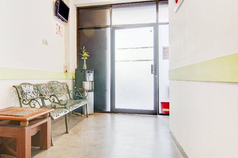 Hotel Cosmo Harmoni By Oyo Rooms