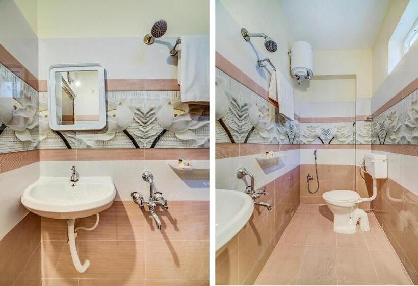 ホテル O Jv Colony Near Gachibowli