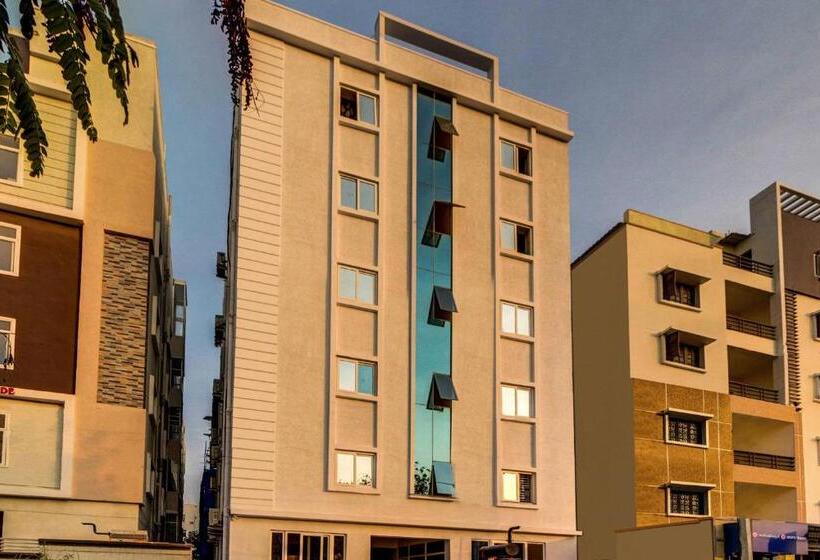 ホテル O Jv Colony Near Gachibowli