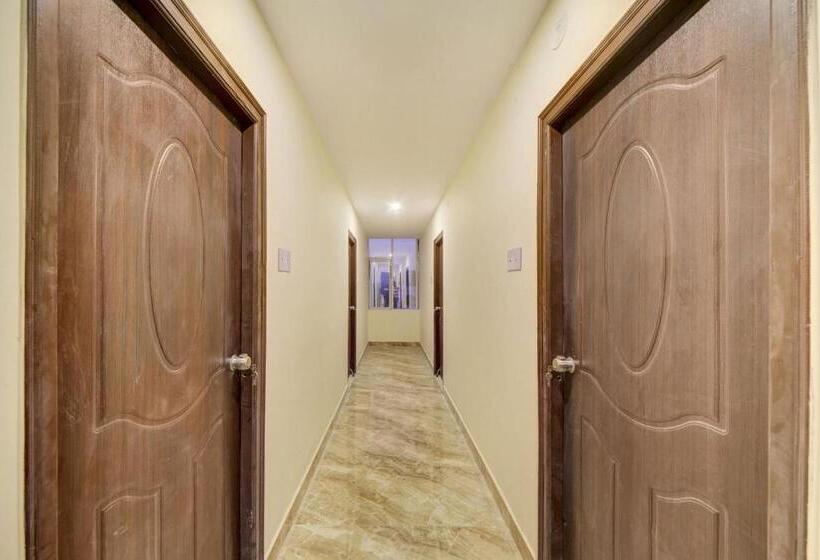 ホテル O Jv Colony Near Gachibowli