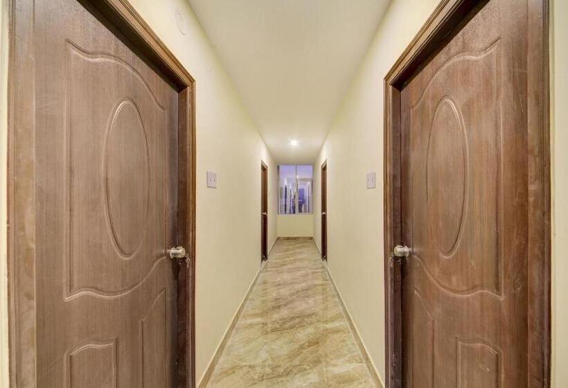 ホテル O Jv Colony Near Gachibowli