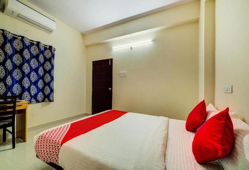 ホテル O Jv Colony Near Gachibowli