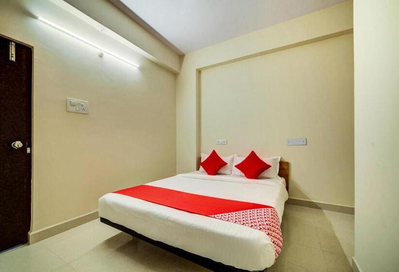 ホテル O Jv Colony Near Gachibowli
