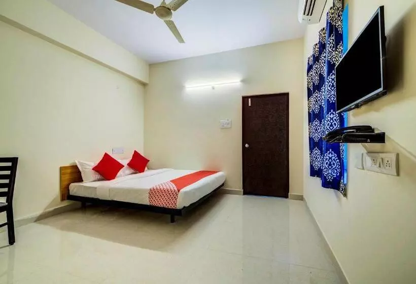 ホテル O Jv Colony Near Gachibowli