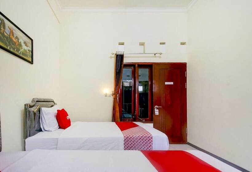 Hotel Super Capital O 90151 Guest House 180