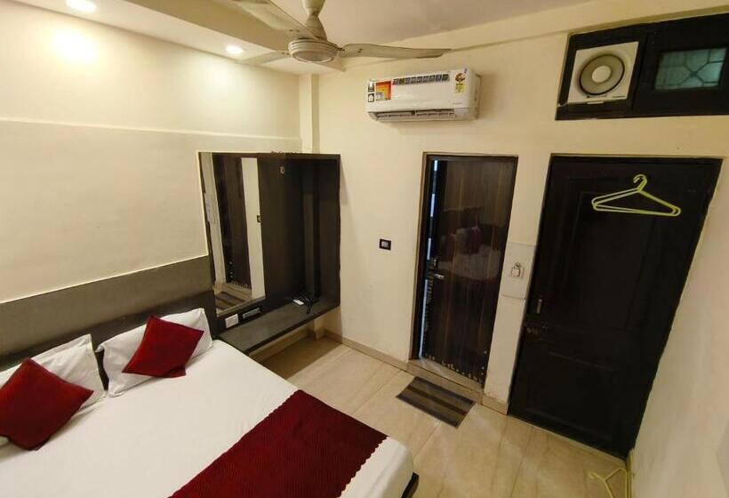 Hotel Hare Krishna Main Bazar