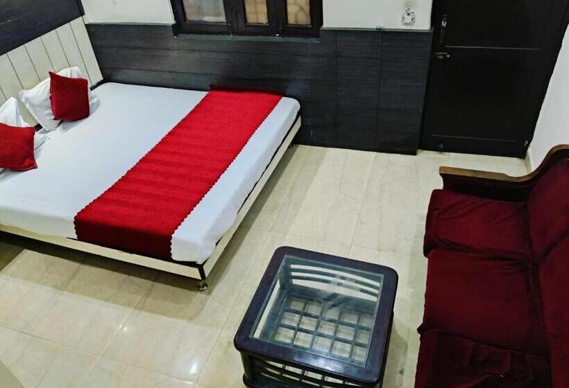 Hotel Hare Krishna Main Bazar