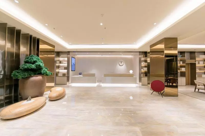 هتل Ji  Dalian Airport