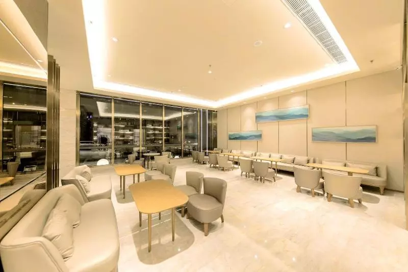 هتل Ji  Dalian Airport