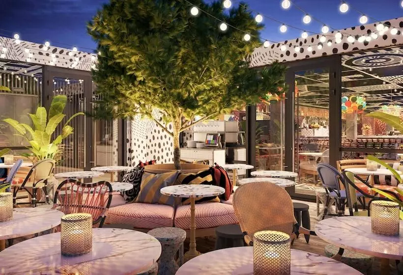 ホテル Mama Shelter Paris La Défense