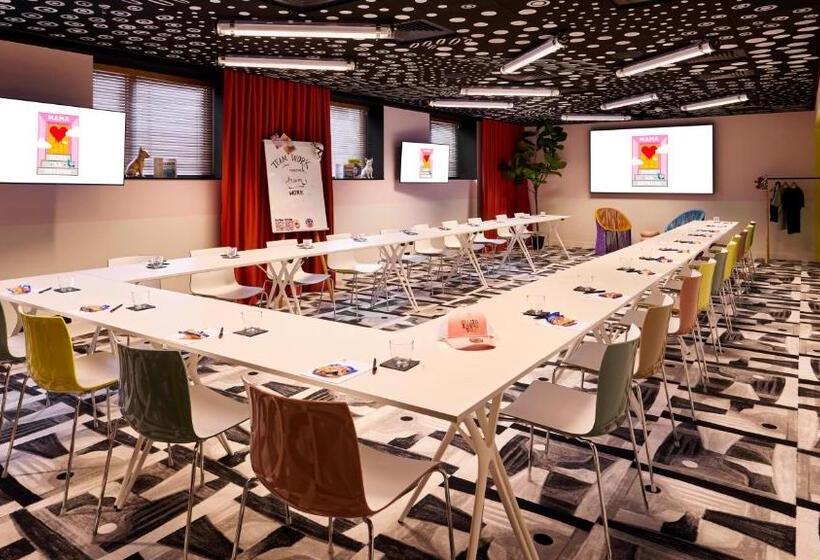 هتل Mama Shelter Paris La Défense