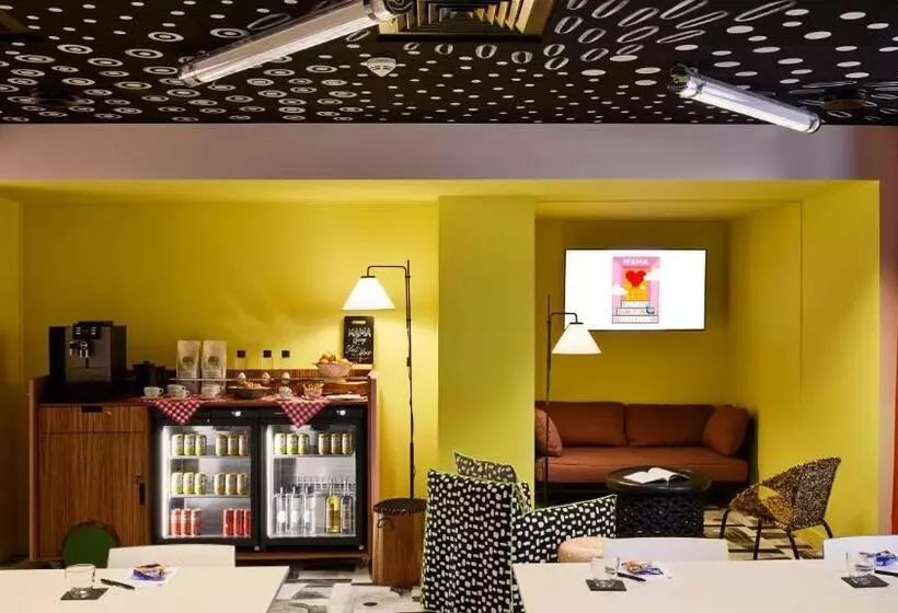 ホテル Mama Shelter Paris La Défense