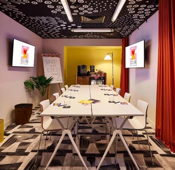 هتل Mama Shelter Paris La Défense