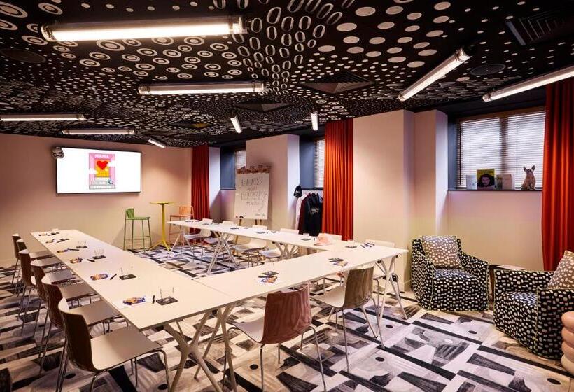 هتل Mama Shelter Paris La Défense