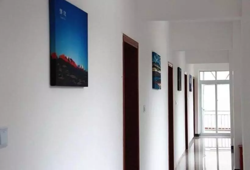 Hotelli Shell Linzhi Bayi Area G318 Shuangyong Road