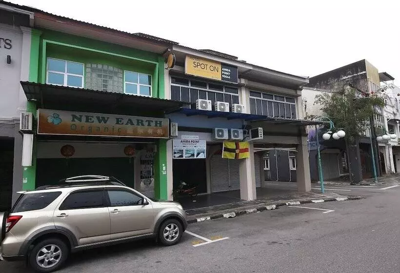 هتل Spot On 90044 Amida Point
