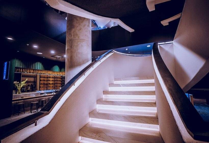 The Rockefeller Hotel By Newmark