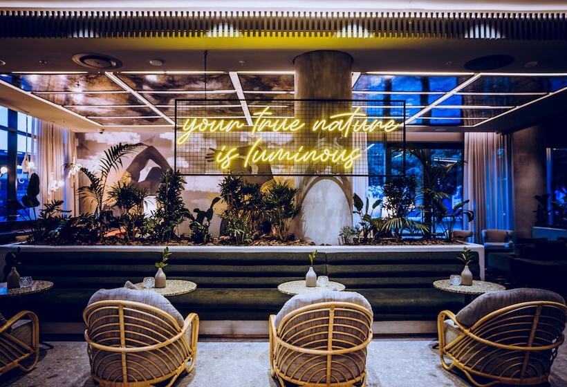 The Rockefeller Hotel By Newmark