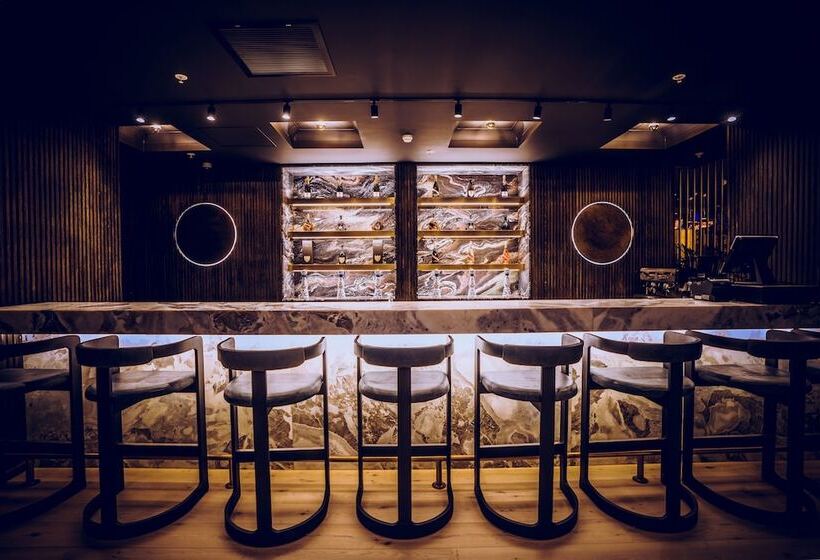 The Rockefeller Hotel By Newmark