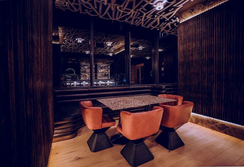 The Rockefeller Hotel By Newmark