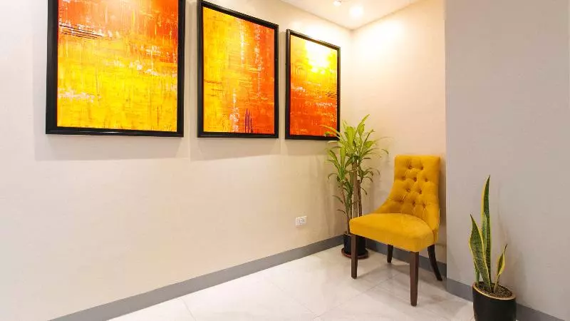 ホテル Torre De Manuel Residences 1 By Reddoorz