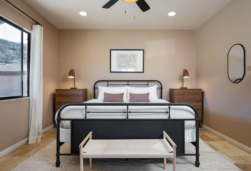 Desert Stone By Avantstay Contemporary Desert Oasis With Pool & Hot Tub