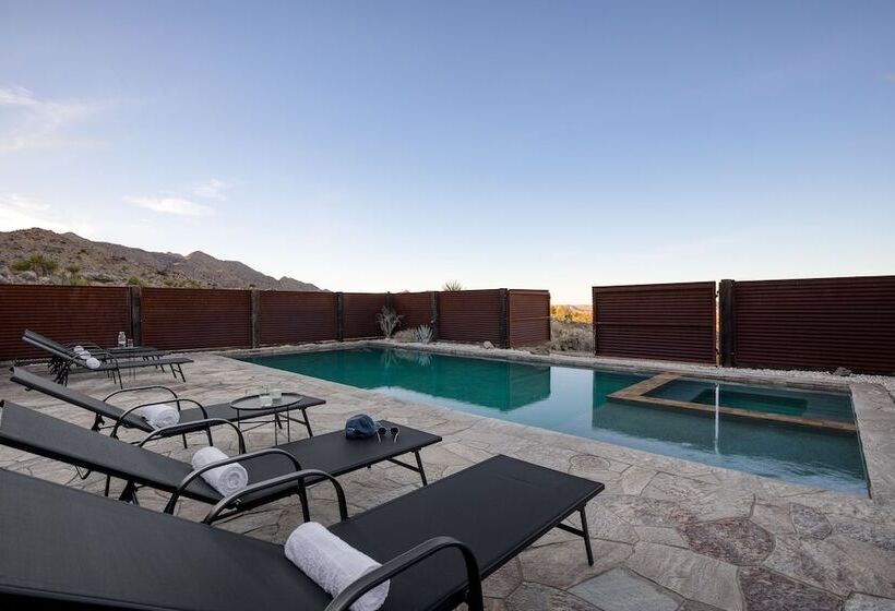 Desert Stone By Avantstay Contemporary Desert Oasis With Pool & Hot Tub