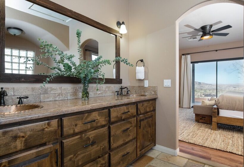 Desert Stone By Avantstay Contemporary Desert Oasis With Pool & Hot Tub