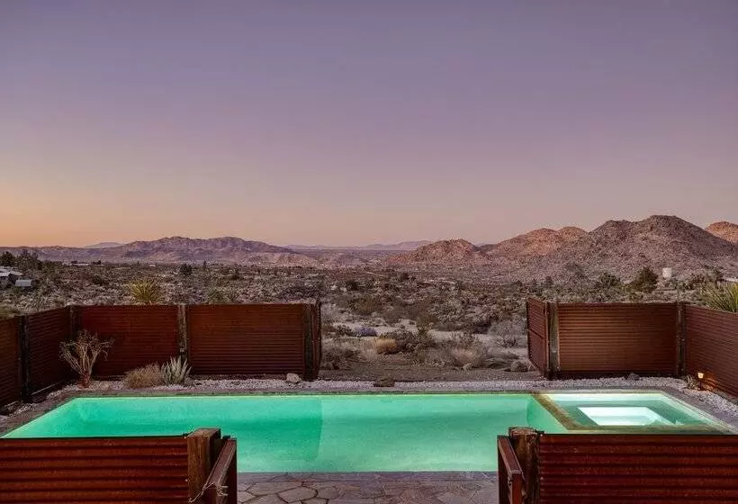 Desert Stone By Avantstay Contemporary Desert Oasis With Pool & Hot Tub