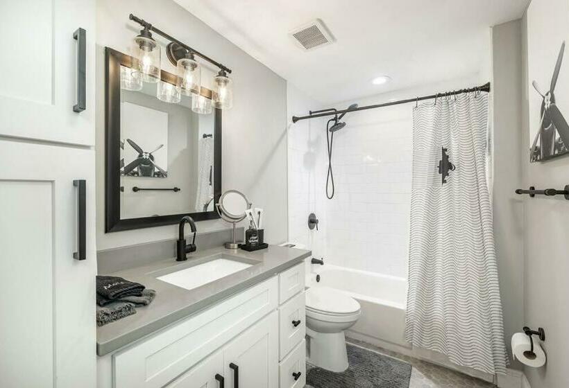 Grand Oaks Terminal In The Heights