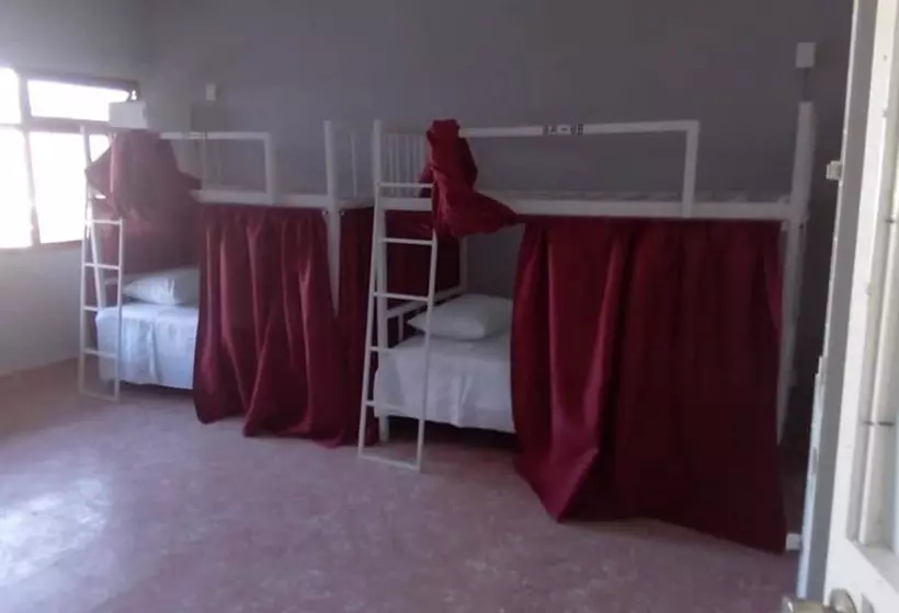 هتل Posada Y Hostal Del Parque   Hostel