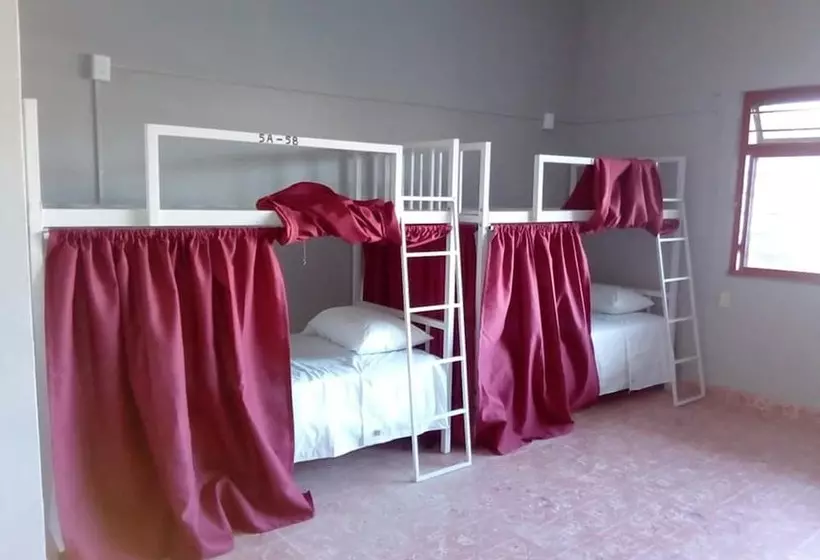 هتل Posada Y Hostal Del Parque   Hostel