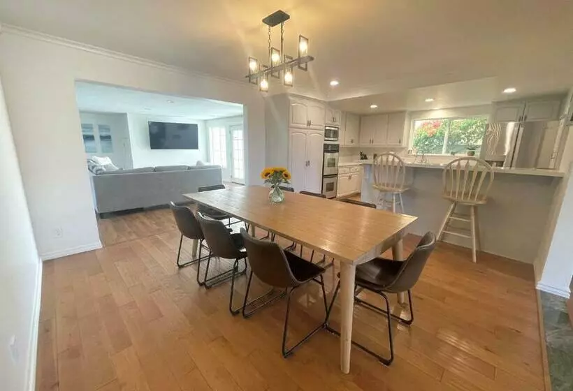 Lovely Beach Home   2 Min Walk To The Beach   Game Room   Channel Islands!