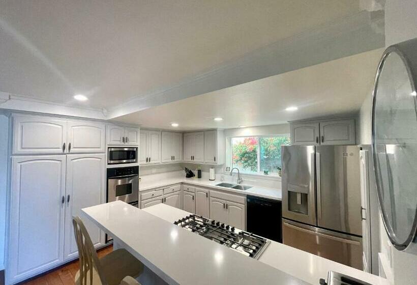 Lovely Beach Home 2 Min Walk To The Beach Game Room Channel Islands!